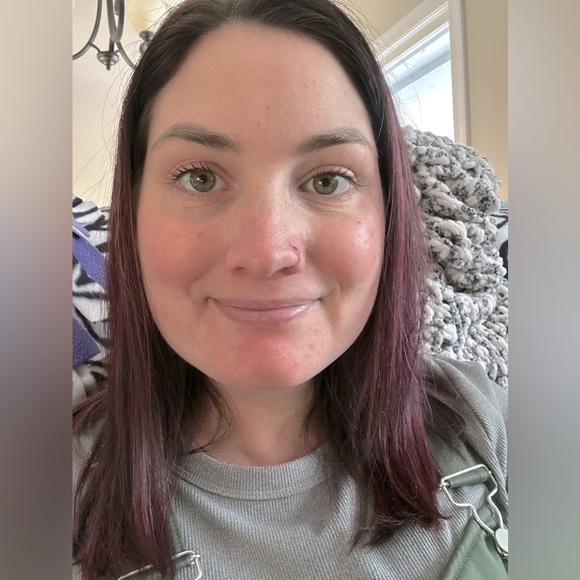 Meet your Posher, Kara - Picture 1 of 1